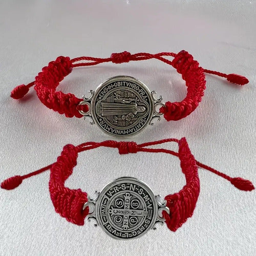 Pulsera De San Benito En Relieve 2 X 1 Rojo 27 Cm
